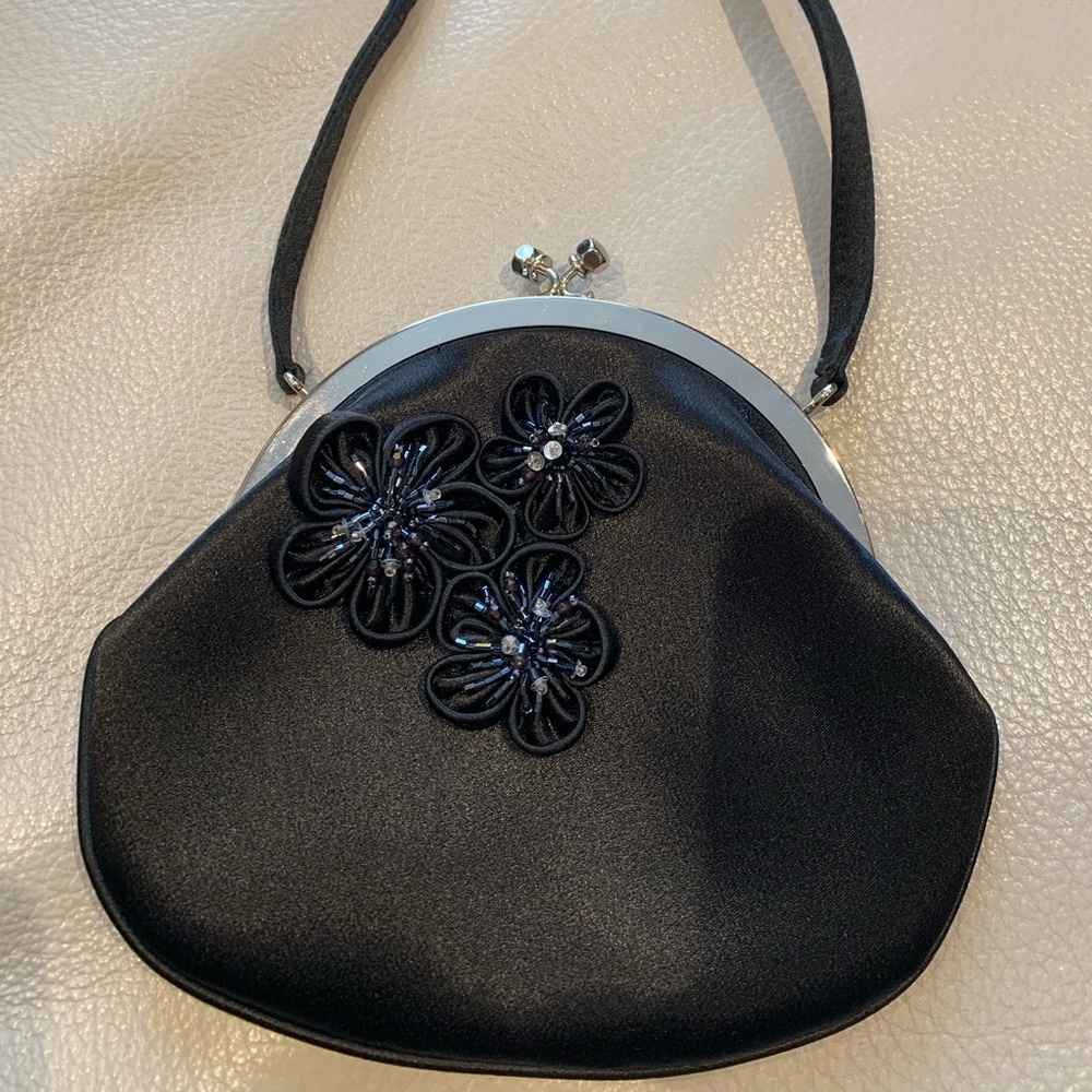 La Regale evening clutch bag